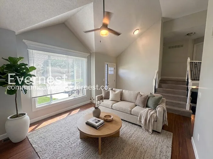 1902 Brent Ln — Photo 5