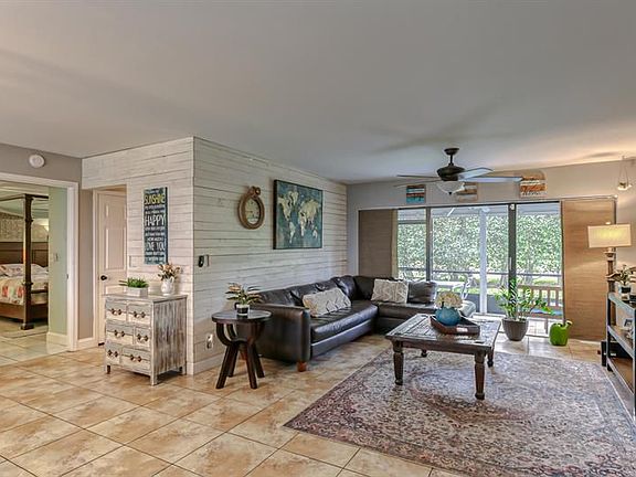 3rd image of 1060 Homewood Blvd #104
