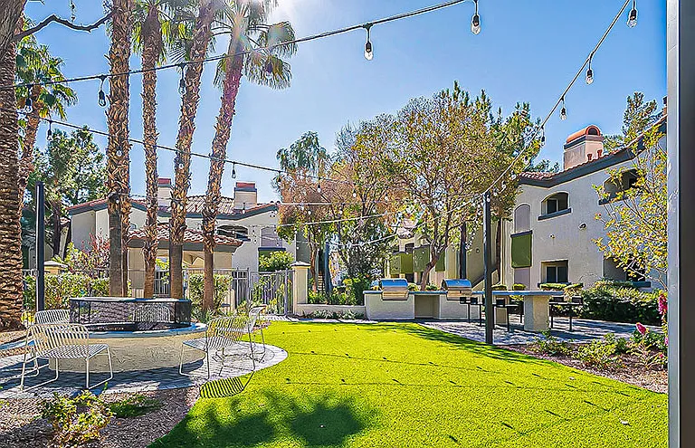 Torreyana Apartment Homes — Photo 38