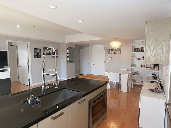 5th image of 253 4th Ave Unit 7B