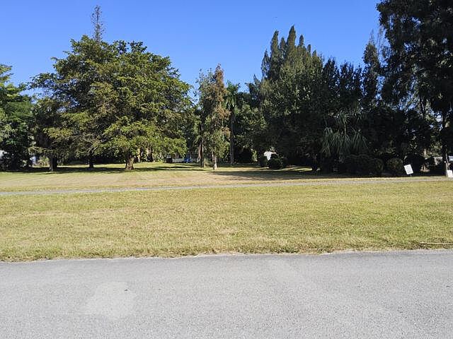 1st image of 4361 SW 25th Street
