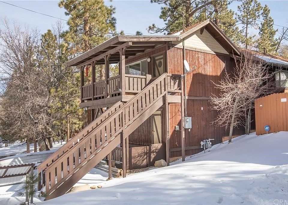 1st image of 441 Vista Ln