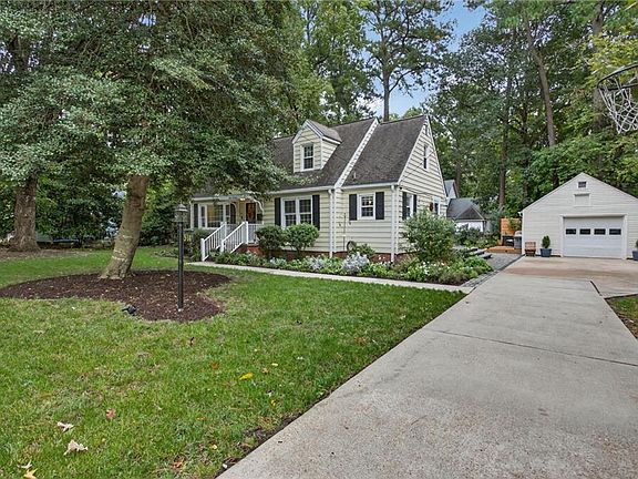 2nd image of 314 Mimosa Dr