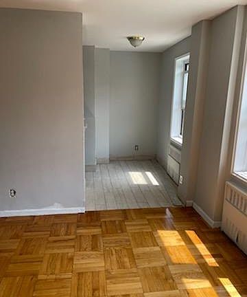 3rd image of 52 Yonkers Ter #2