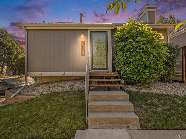 3810 S Genoa Circle #B, Aurora, CO 80013