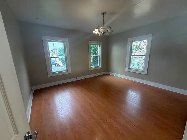 107 Endicott St #1 — Photo 4