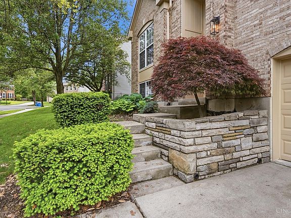 3rd image of 422 Wyndham Dr