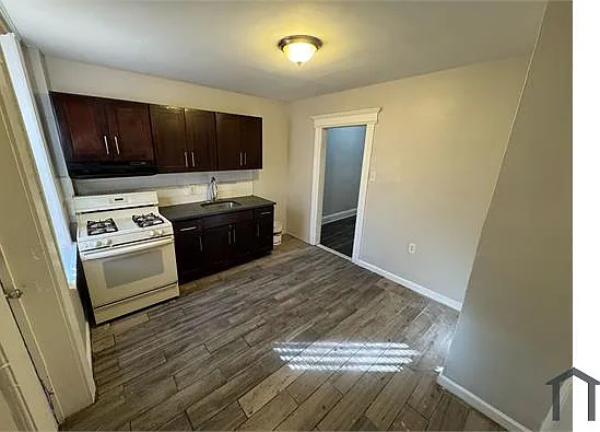 75 Carnegie Ave #6 — Photo 1