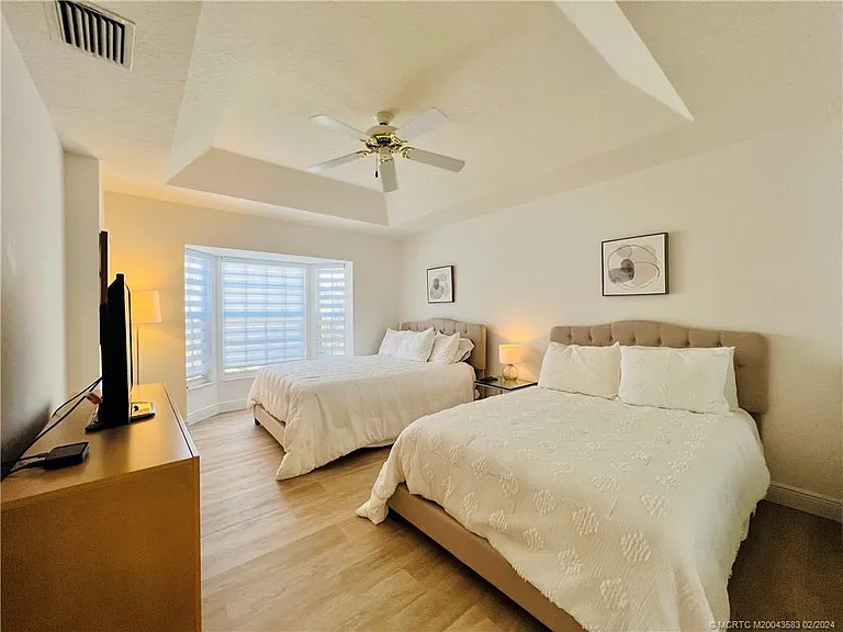 411 NE Plantation Rd #526 — Photo 38