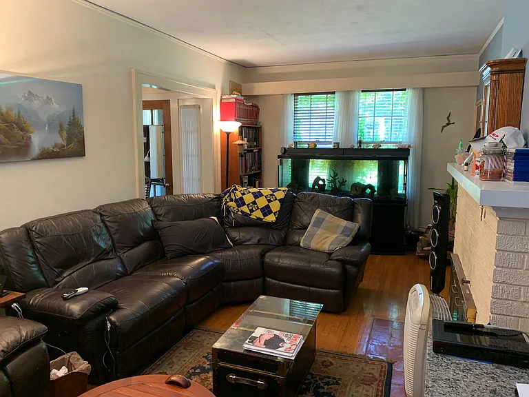 1421 W Huron St — Photo 8