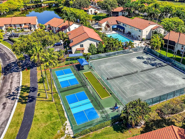 10938 Roebelini Palm Ct #B — Photo 41