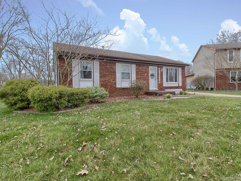1st image of 25214 Castlewood Dr