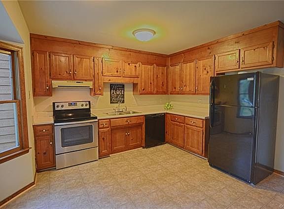 3rd image of 4707 Mason Way Ct