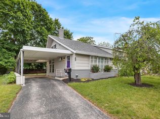 725 Gunnison Rd, York, PA 17404