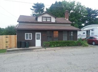 130 W Pleasant St, Perrysville, OH 44864