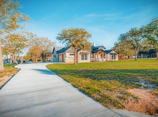 129 Hondo Ridge, La Vernia, TX 78121