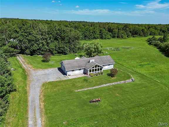 4th image of 3819 Smith Rd W