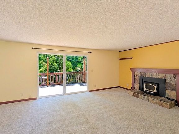 5th image of 4739 Larkwood St
