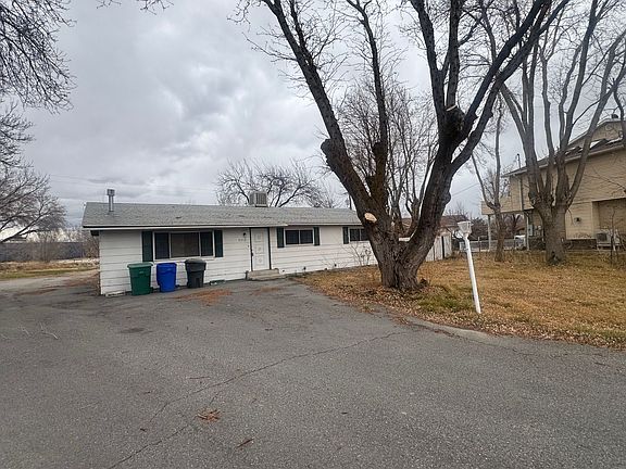 2nd image of 3212 W Derby Cir
