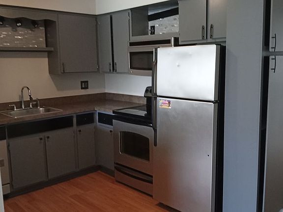 2nd image of 4905 Briarwood Ave #5