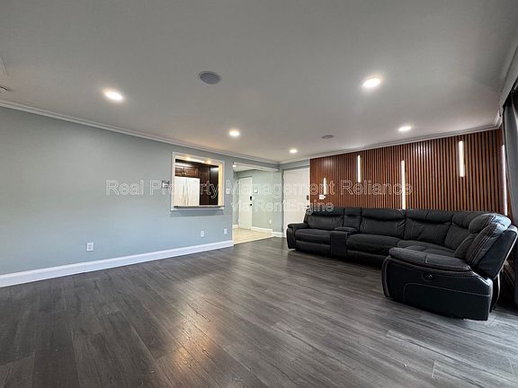 4th image of 50 Colonial Dr Unit 8