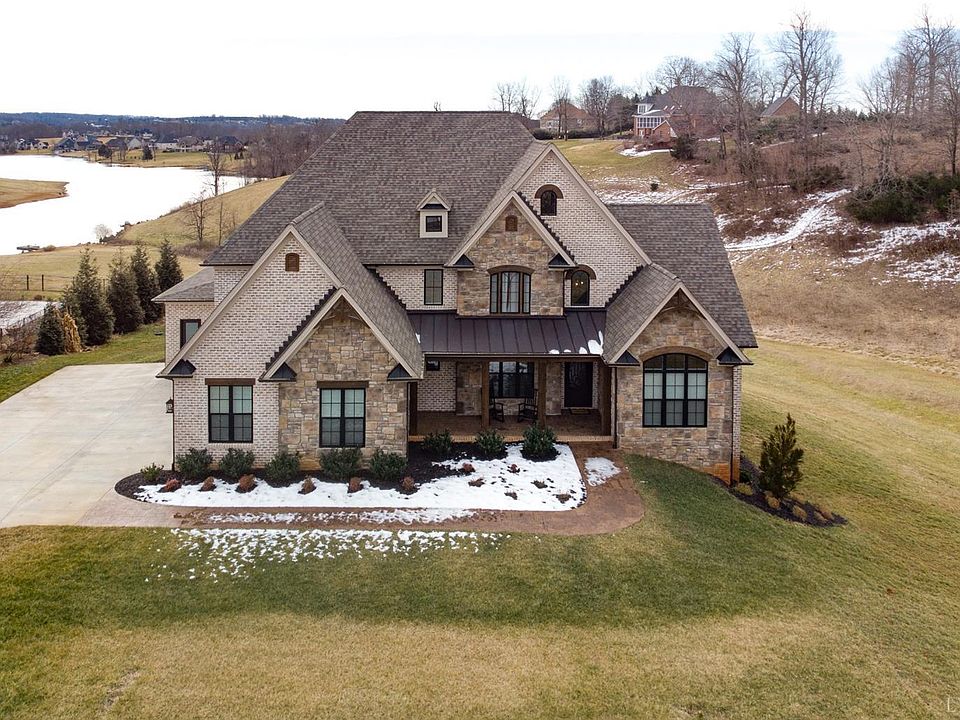 1st image of 1135 Lake Manor Dr
