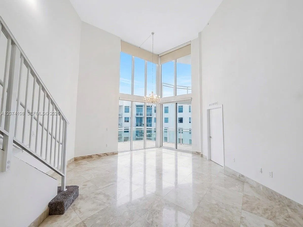 Eastside At Aventura Cond — Photo 1