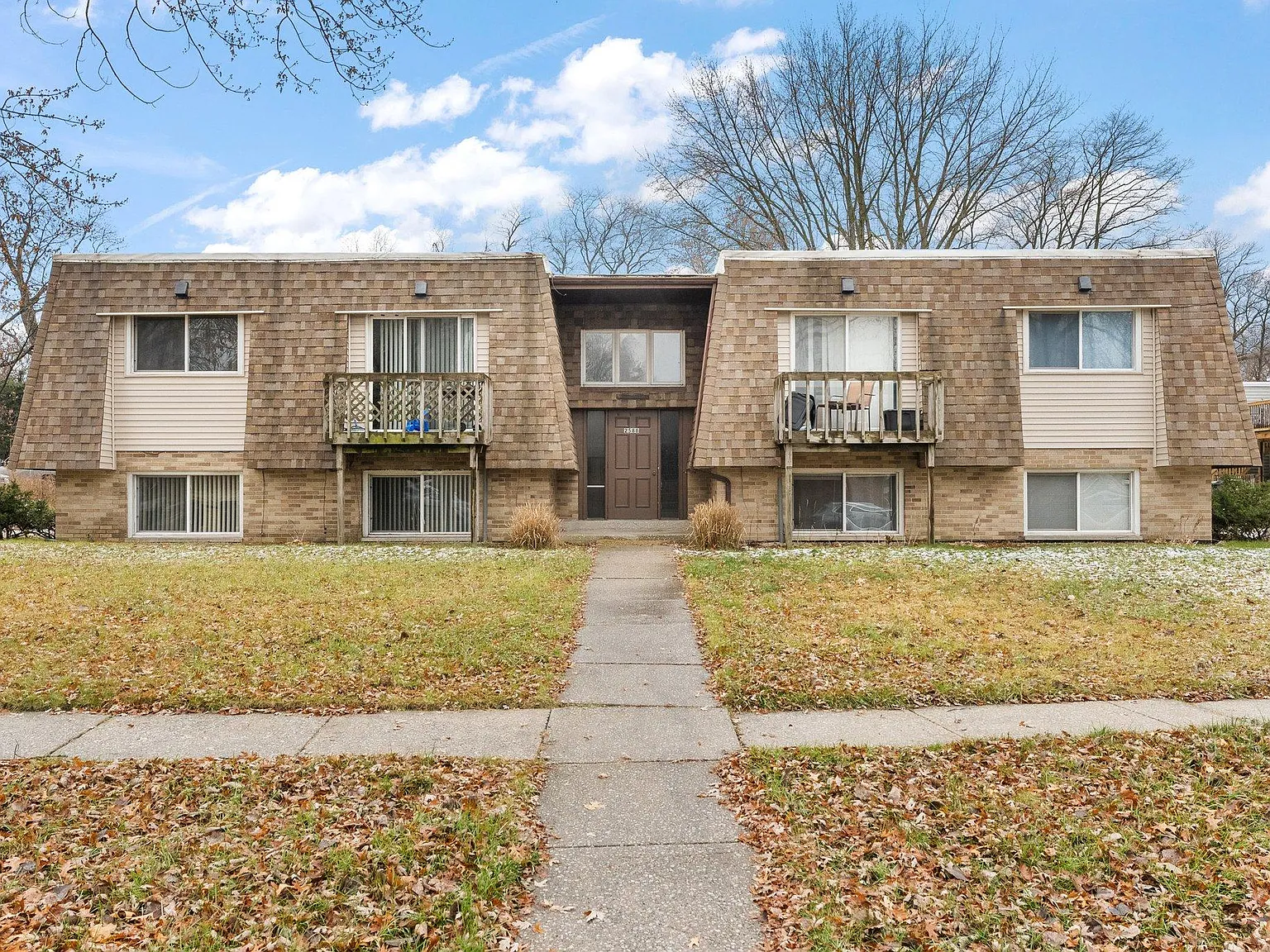 2 bed, 1025 sqft, $1,250 — Photo 1