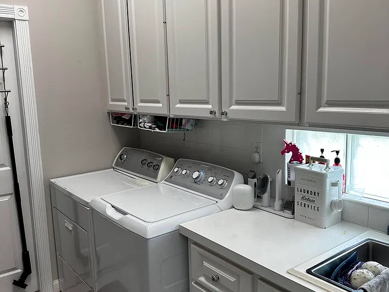 2023 Valencia Dr — Photo 20