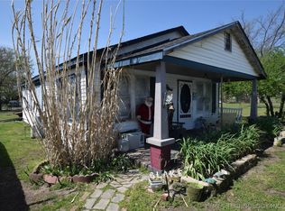 1 W Pine St, Stilwell, OK 74960