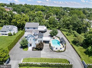 9 Grubbs Landing Rd, Claymont, DE 19703