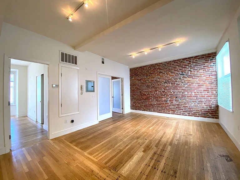 725 Leavenworth LLC — Photo 9