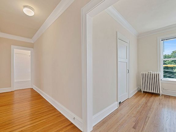 5th image of 5466 S Woodlawn Ave #3W