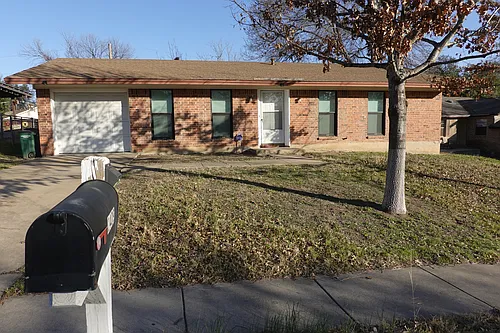 2409 Glen Springs Way Photo 1