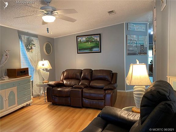 3rd image of 4424 SE Sweetwood Way