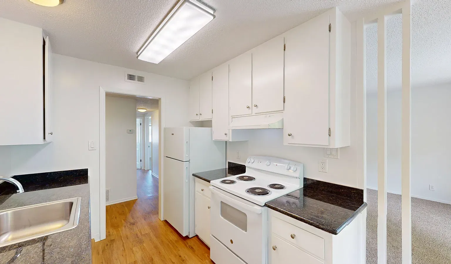 Top Floor 2 Bed / 2 Bath Terra Linda, San Rafael — Photo 2