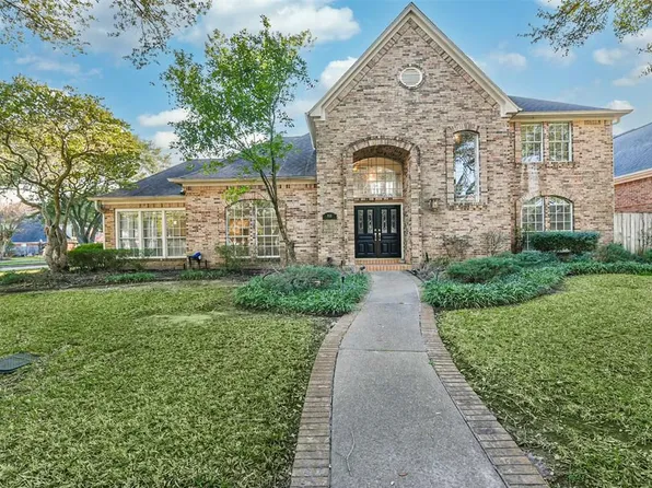 818 Skimmer Ct, Sugar Land, TX 77478