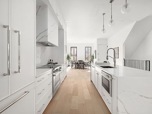 4th image of 381 Bergen St #1