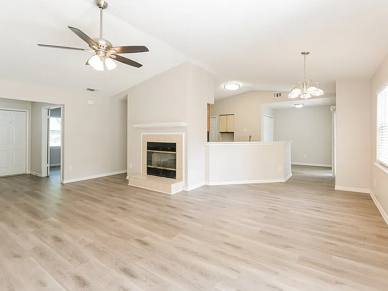 11846 Marabou Ct N — Photo 4