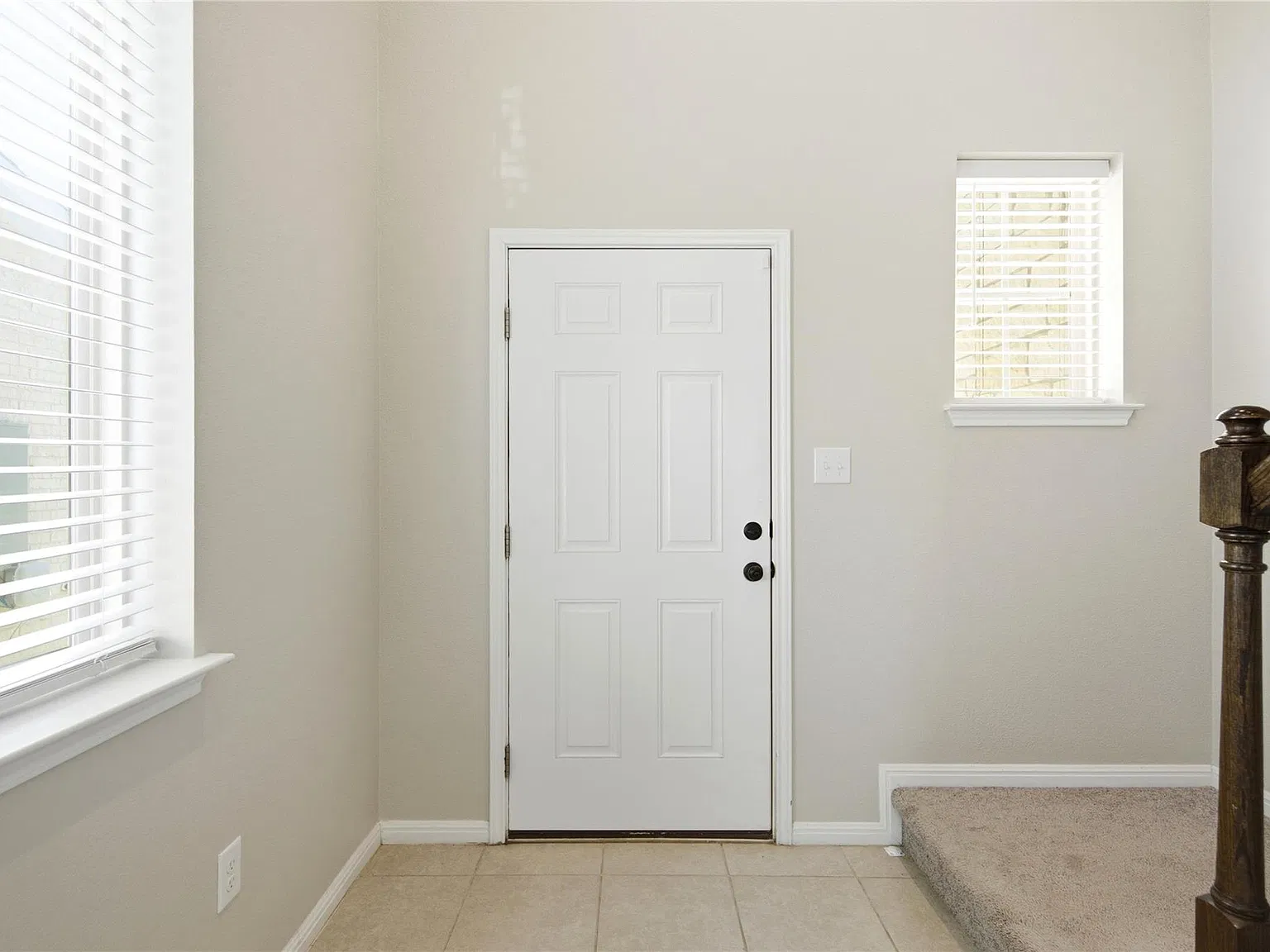 3 bed, 2.5 bath, 1667 sqft, $2,350 — Photo 3