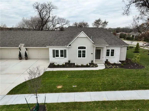7238 Allman Dr, Shawnee, KS 66217