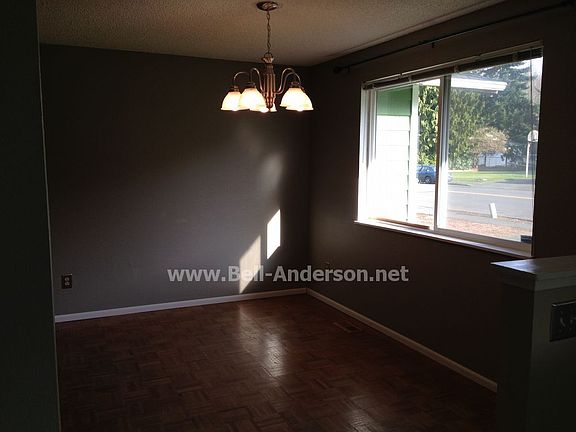 4th image of 1725 Riverview Dr NE