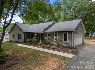 7795 Old Post Rd, Denver, NC 28037