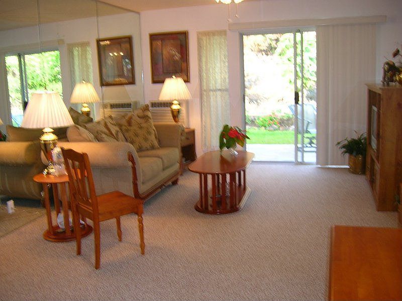 Living room, mirror wall