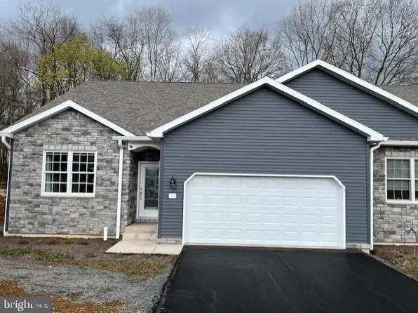 115 Bilberry Cir, Bellefonte, PA 16823