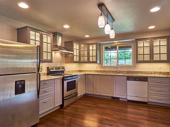 5th image of 391 22nd Avenue Ct