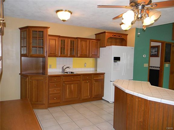 3rd image of 4431 Locust Ave