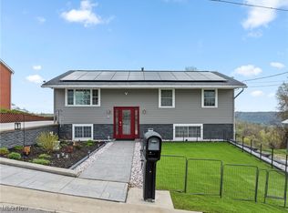 16 Hillcrest Dr, Martins Ferry, OH