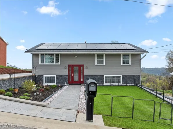 16 Hillcrest Dr, Martins Ferry, OH 43935