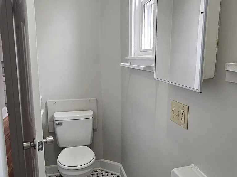 512 Whitney Ave #B — Photo 5